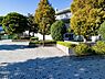 周辺：横浜市立本牧中学校　600m　徒歩8分。部活などで帰りが遅くなっても安心の距離感です。 