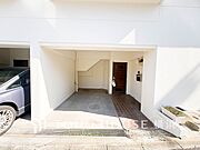 1住戸1台駐車場無償。