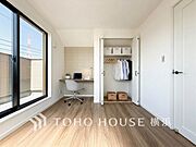 穏やかな寛ぎを届けるお部屋。※生成AIによるイメージです。家具・小物は販売価格に含まれません。
