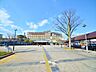 周辺：JR根意線「本郷台」駅　1440m　ターミナル「横浜」駅へ乗り換えなしで約25分。品川、新橋、東京など都心の駅へダイレクトアクセス可能。 