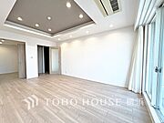 話に夢中になりすぎて、ついつい時を忘れてしまう。そんな束の間の幸せを感じさせてくれる場所。