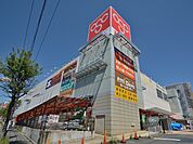 Olympicおりーぶ東戸塚店　600m　スーパーの他にもホームセンター、100円ショップ、美容室などがあり便利です。駐車場も完備です。 
