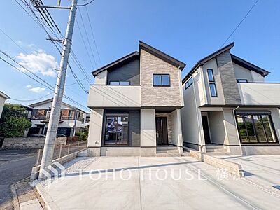 外観:爽やかな青空の下に贅沢なほどに降り注ぐ陽光、豊かな居住性と、クオリティが見事に調和した住空間。 外観:爽やかな青空の下に贅沢なほどに降り注ぐ陽光、豊かな居住性と、クオリティが見事に調和した住空間。