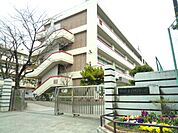 横浜市立すすき野中学校　1800m　徒歩23分。子育て世代に優しい落ち着いた住環境。 