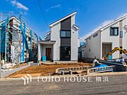 お住まいの顔となる玄関。住まう方のプライドを満たすクオリティを備えています。 