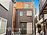 外観：生活利便に優れた住環境に立地し、ゆとりある生活が送れます。
