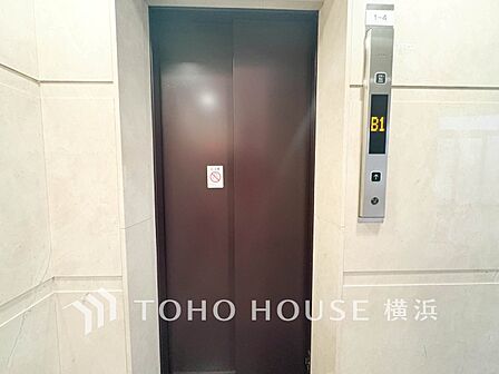 重い荷物などがあるときや、お子様をベビーカーで運ぶときなどに大変便利です。