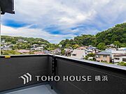 開放的で気持ちの良い眺望と青い空を満喫できます。