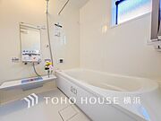 一日の疲れが癒される優雅な時間を堪能できるゆとりあるバスルームです。