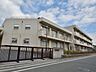 周辺：横浜市立富士見台小学校　350m　徒歩5分。小学校が近いのは子育てファミリーにもおすすめのポイントです。 