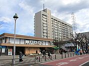 洋光台駅 （JR根岸線）　960m　駅周辺には東急ストア、オリンピック、イトーヨーカドーなどがありお買い物に便利。横浜駅へは約20分。 