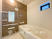 一日の疲れが癒される優雅な時間を堪能できるゆとりあるバスルームです。