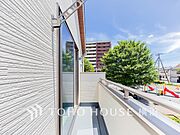 お部屋にも爽やかな風と暖かく柔らかな日差しが差し込み、毎日の暮らしを豊かに彩ります。