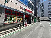 まいばすけっと横浜駅北店　150m　安くて便利な小さなイオン。ちょっと買い物したいときにすぐ行ける小型スーパー。 