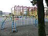 周辺：横浜市立大口台小学校　280m　徒歩4分。小学校が近いのは子育てファミリーにもおすすめのポイント。 
