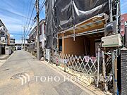 雨や紫外線から大切な愛車を守る、ビルトインガレージはセキュリティ面も安心です。（2026年6月撮影）
