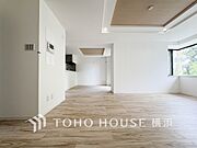 ここはみんなが集い、食事と楽しい会話が始まるスペース。