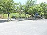 周辺：新石川公園　260m　住宅街に立地しながらも自然あふれる翠の公園。公園内の傾斜を利用したロング滑り台がお子様にも人気です。 