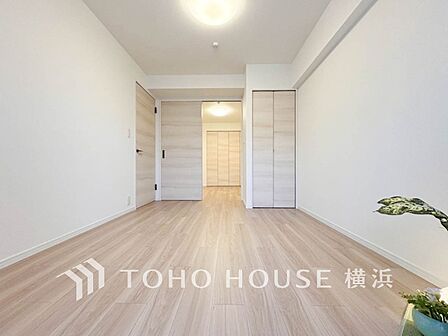 感性を育むプライベートルームはシンプルでスマートな空間。