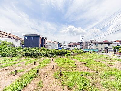 外観:四季折々の変化を楽しめる心地よい場所となりそうなロケーションです。(2026年6月撮影) 外観:四季折々の変化を楽しめる心地よい場所となりそうなロケーションです。(2026年6月撮影)