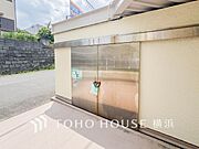 共同ごみ置き場。管理体制の行き届いた共同ごみ置き場はいつもきれいにされています。
