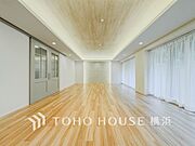 家族と過ごす時間を大切にしたい方にぴったりの明るくゆとりある住空間です。