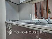 機能性とデザイン性を兼ね備えたシステムキッチン。