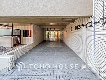 帰宅されるご家族や訪れる方を優しく迎え、安らぎに満ちた生活空間を予感させてくれます。