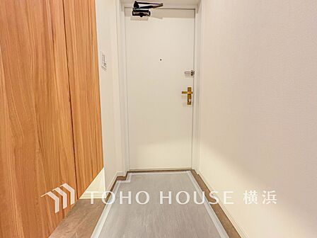 帰り着くたびに洗練されたテイストの空間に迎えられ誇りと喜びを感じる玄関まわりです。