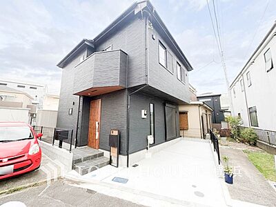 外観:表現された空間は豊かな光と風を纏い、暮らしの時間を豊かにしてくれます。 外観:表現された空間は豊かな光と風を纏い、暮らしの時間を豊かにしてくれます。