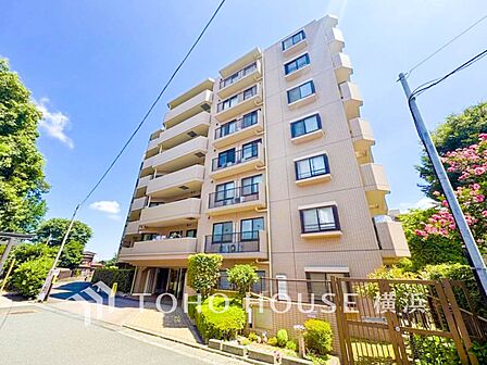 子育て環境、生活利便に優れた住環境に立地し、ゆとりある生活が送れます。