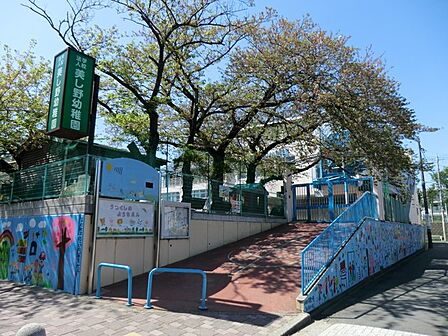 美し野幼稚園 500m 園内に厨房があるので、月・水・金曜日は温かな給食を食べることができます。