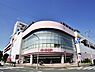 周辺：イトーヨーカドー横浜別所店　1100m　駐車場1000台完備。赤ちゃん本舗やQBハウス、元町YOSHIDAなど専門店も入っています。 
