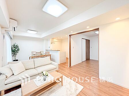 集いの場、憩いの場としての快適性を求めたやすらぎの空間です。