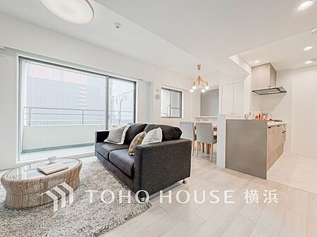 集いの場、憩いの場としての快適性を求めたやすらぎの空間です。