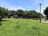 周辺：入江町公園　450m　遊具は少なめですが、広々とした公園です。公園の一角にはプールもあります（夏季のみ）。 