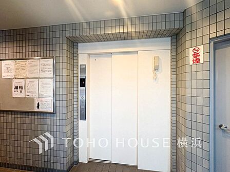 大きな荷物やお買い物帰りの重い荷物にも安心のエレベーター。