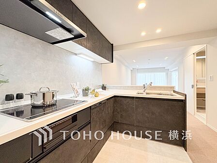 家族の健康を支えるキッチン。毎日使う場所だから気持よく使えて、居心地の良い空間に。
