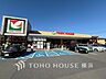 周辺：ヨークフーズ六浦店　550m　首都圏を中心に展開するセブンアンドアイグループが展開する食品スーパー。お肉やお野菜もお安く提供。 