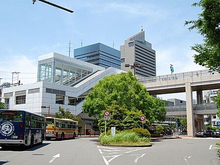 JR横須賀線・湘南新宿ライン「東戸塚」駅 640m JR横須賀線、湘南新宿ラインが利用できます。「横浜」駅へ約9分、「品川」駅へ約32分!