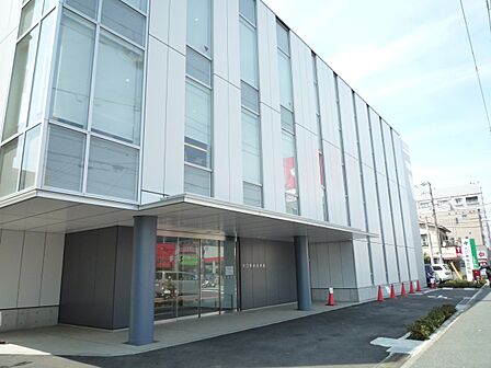 慈啓会大口東総合病院　700m　大口駅から徒歩2分の総合病院。予防接種・健診・人間ドックもできます。 