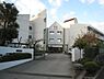 周辺：横浜市立小田中学校　500m　徒歩7分。部活などで帰りが遅くなっても安心の距離です。 