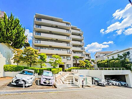 敷地内駐車場(空き状況はお問い合わせください)。