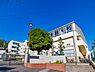 周辺：横浜市立吉原小学校　400m　徒歩5分。小学校が近いのは子育てファミリーにもおすすめのポイントです。 
