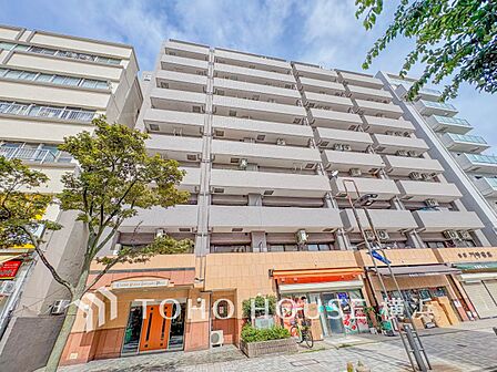 時代の流れに惑わされないシックなカラートーンで街並みに溶け込む外観。