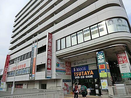 京急ストア 追浜店 750m 駅前ビルの地下にあり、お仕事帰りのお買い物にも便利です。