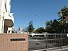 周辺：横浜市立下野谷小学校　150m　徒歩2分。小学校が近いのは子育てファミリーにもおすすめのポイントです。 