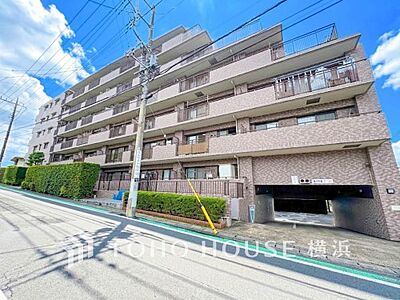 外観:表現された空間は豊かな光と風を纏い、暮らしの時間を豊かにしてくれます。 外観:表現された空間は豊かな光と風を纏い、暮らしの時間を豊かにしてくれます。