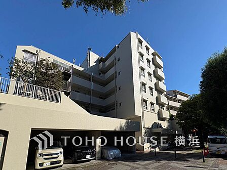 敷地内駐車場(空き状況はお問い合わせください)。