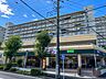 周辺：そうてつローゼン六ツ川店　750m　食卓を飾る新鮮な食料品が毎日揃います。家族の笑顔を思い浮かべながらお買い物も楽しいです。 